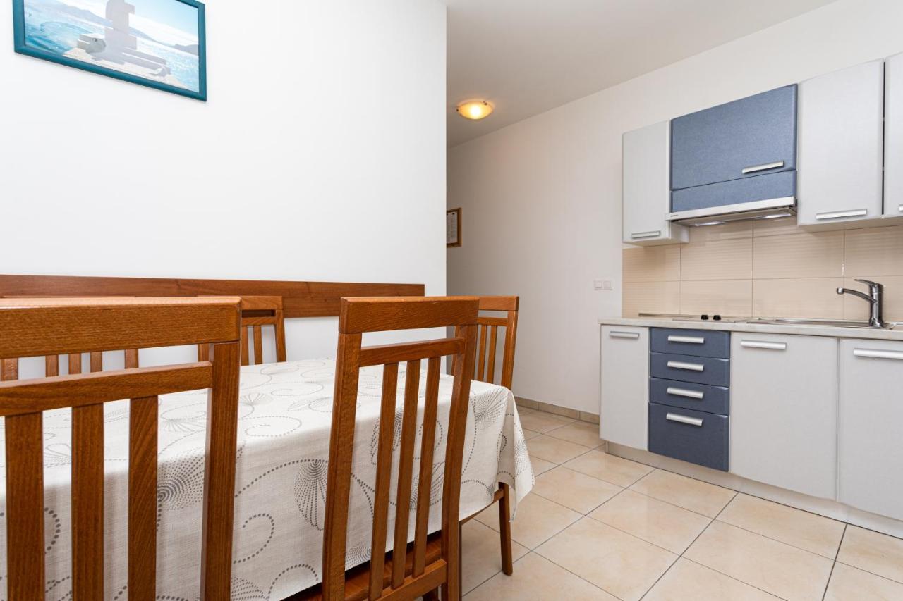 Apartments Crnekovic V Baška Eksteriør billede