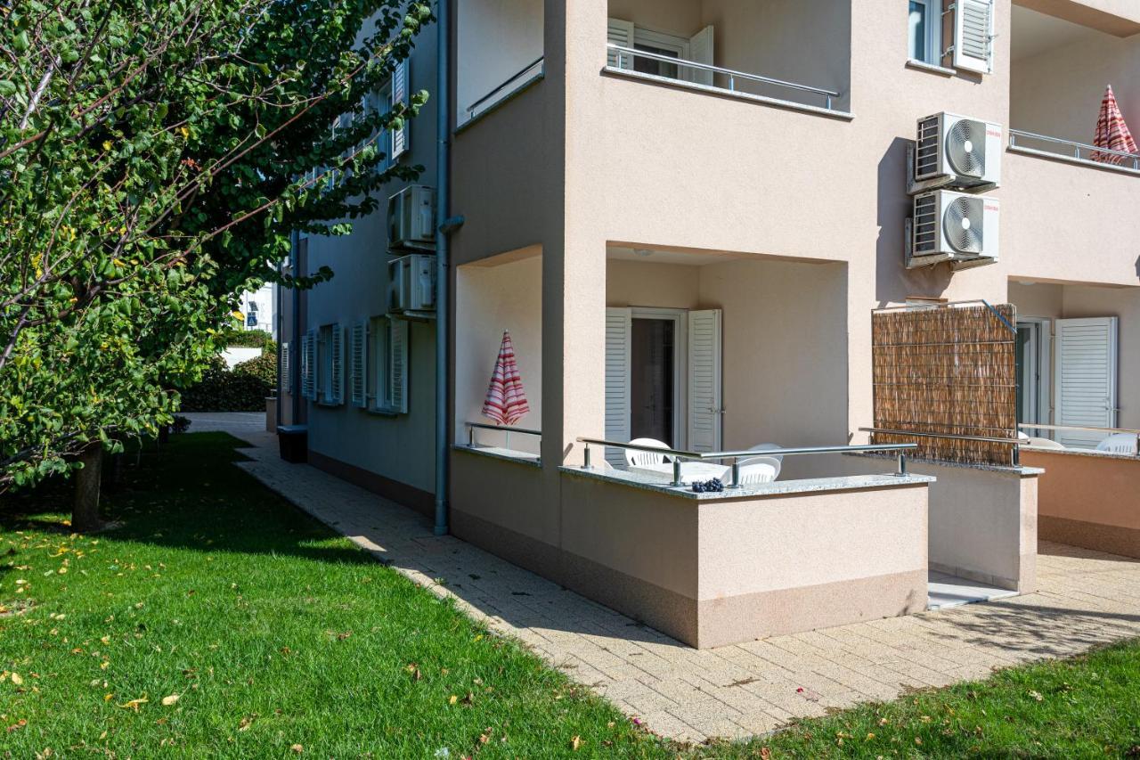 Apartments Crnekovic V Baška Eksteriør billede