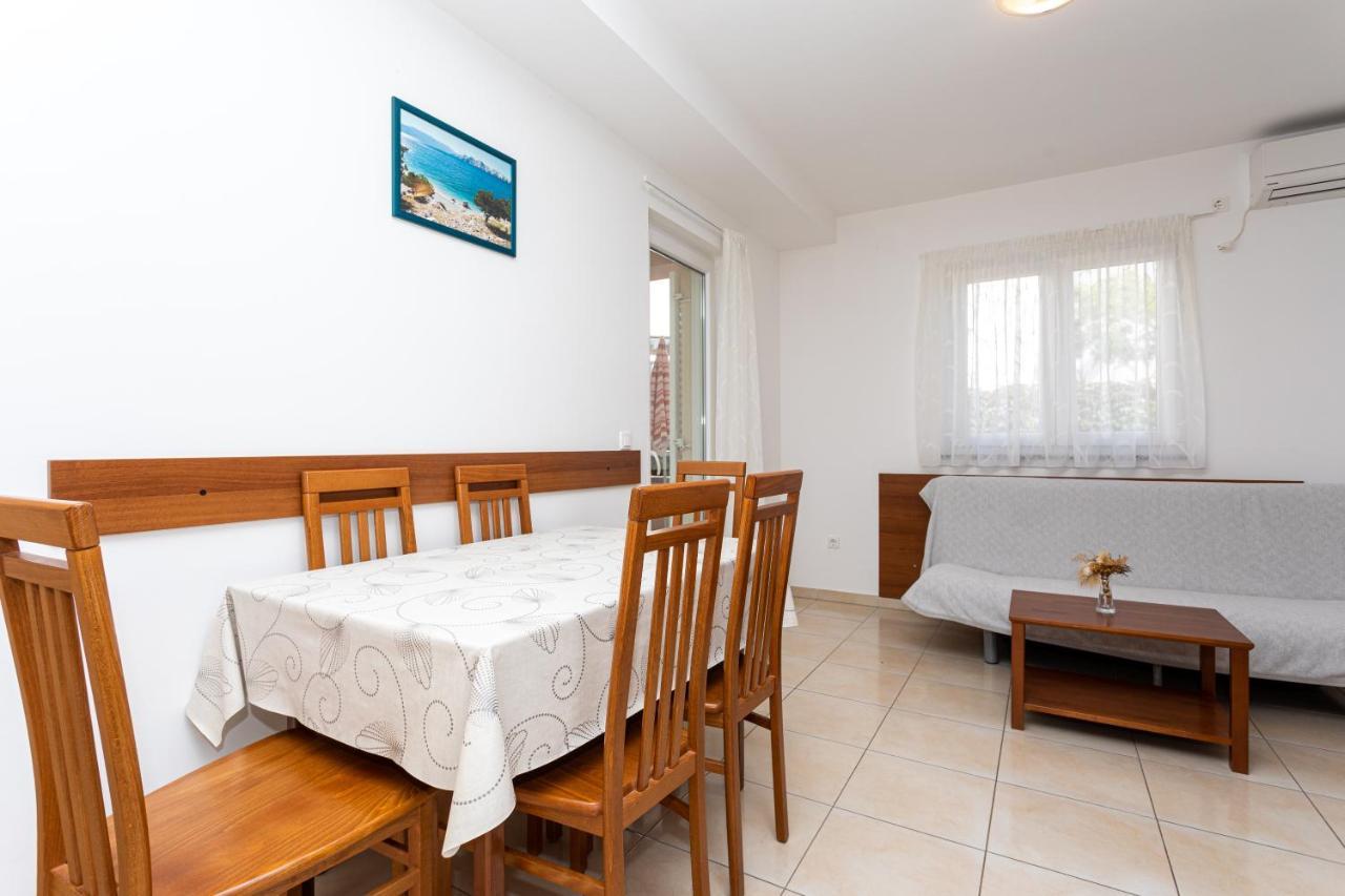 Apartments Crnekovic V Baška Eksteriør billede