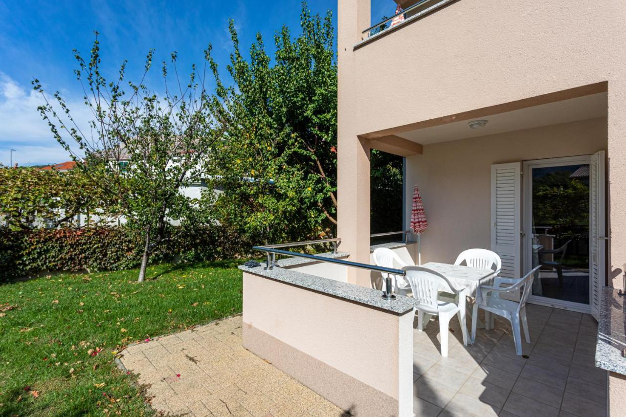 Apartments Crnekovic V Baška Eksteriør billede