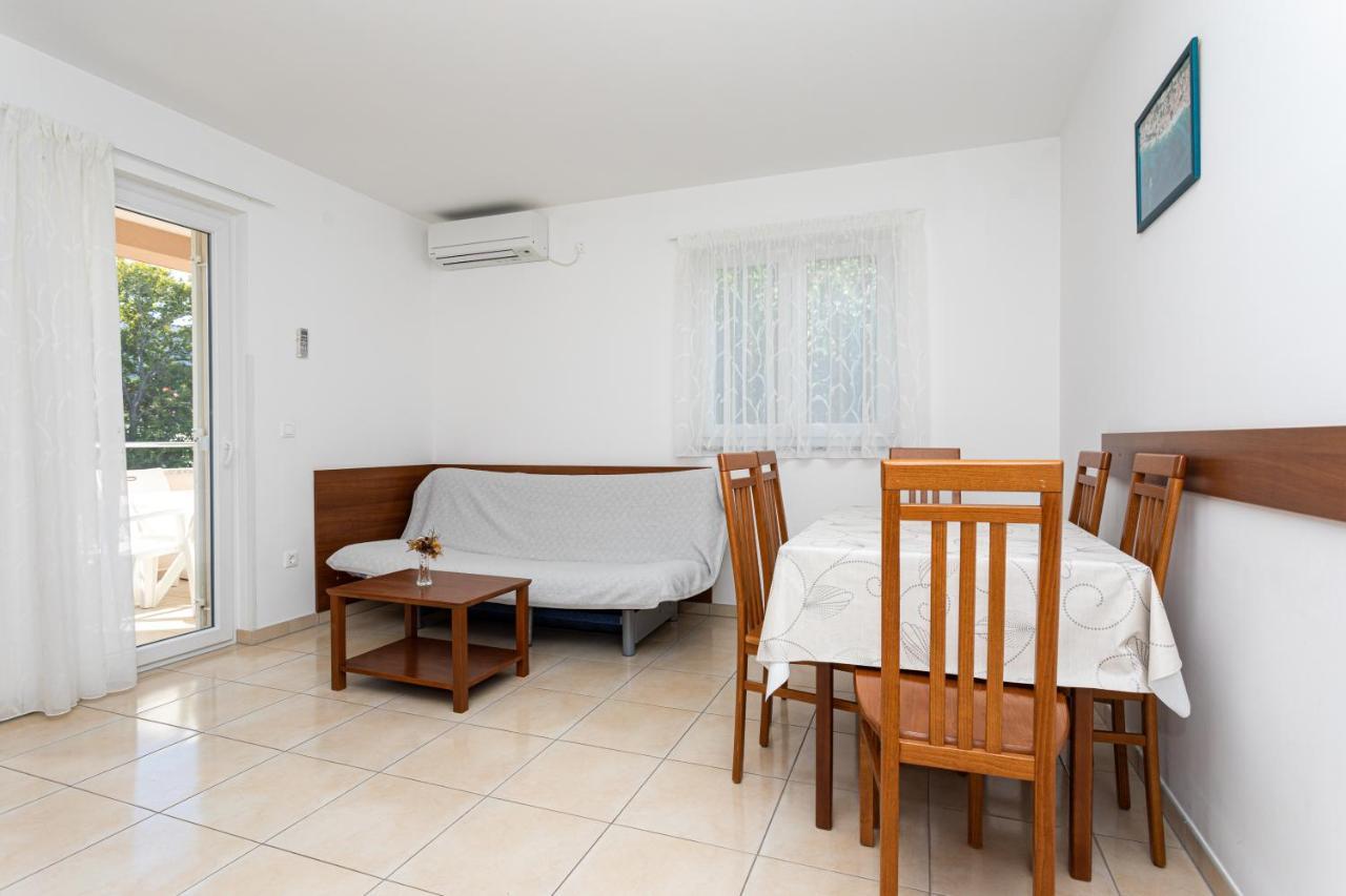 Apartments Crnekovic V Baška Eksteriør billede