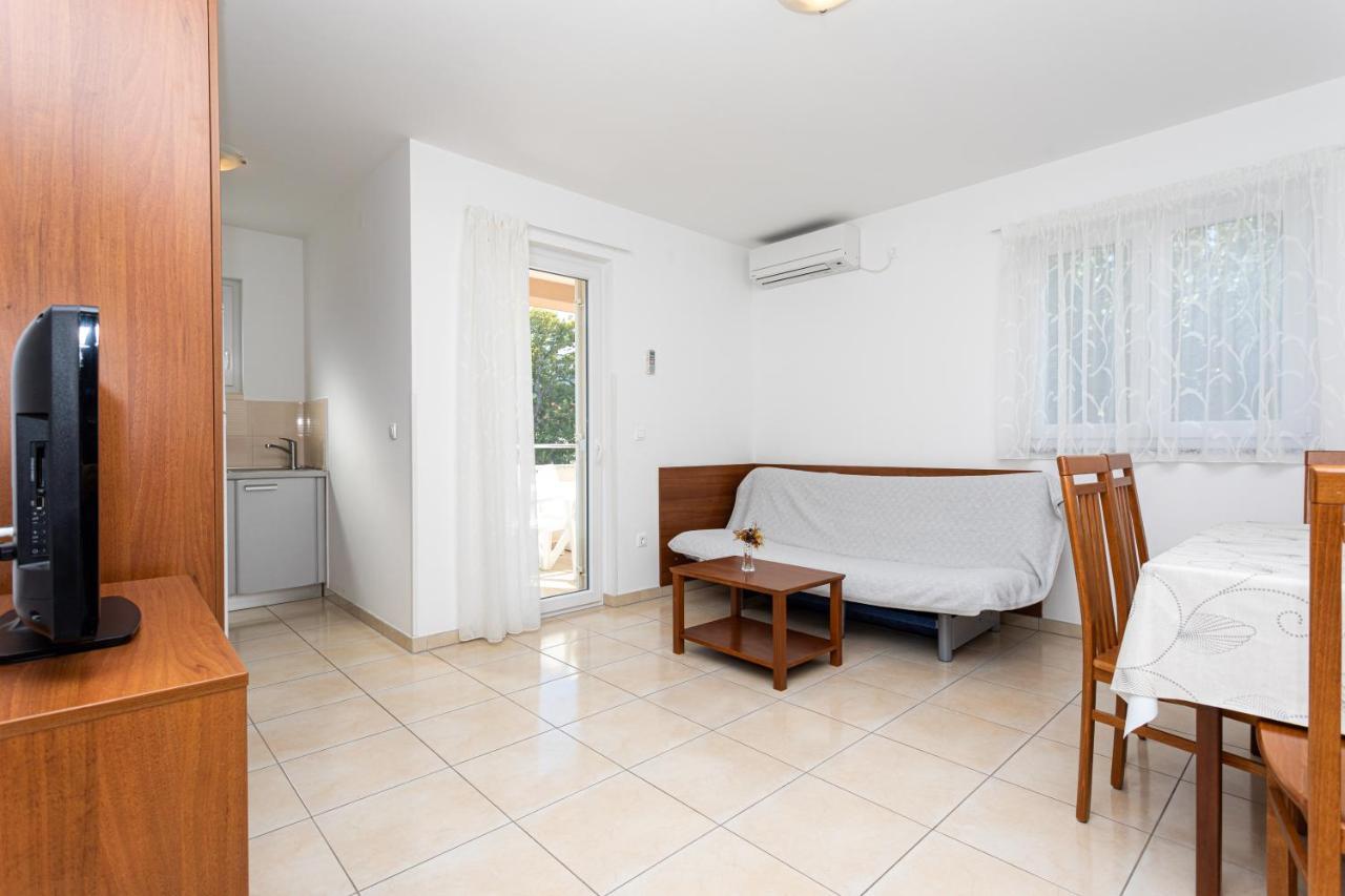 Apartments Crnekovic V Baška Eksteriør billede
