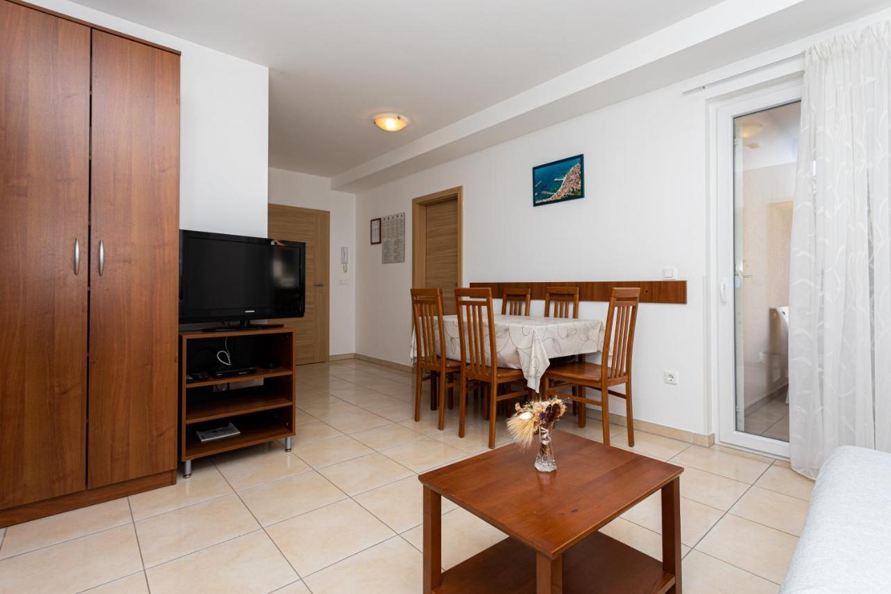 Apartments Crnekovic V Baška Eksteriør billede