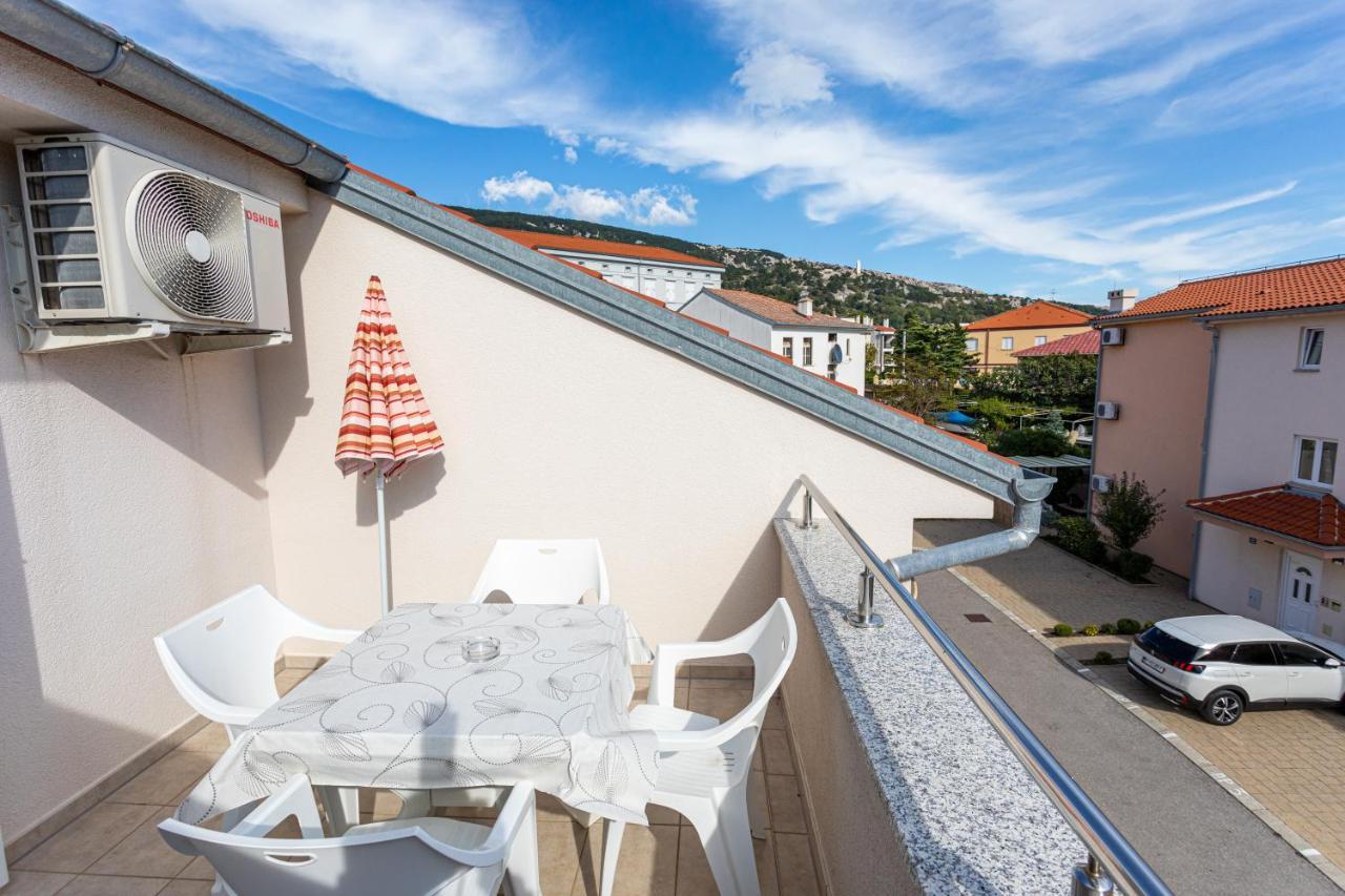 Apartments Crnekovic V Baška Eksteriør billede