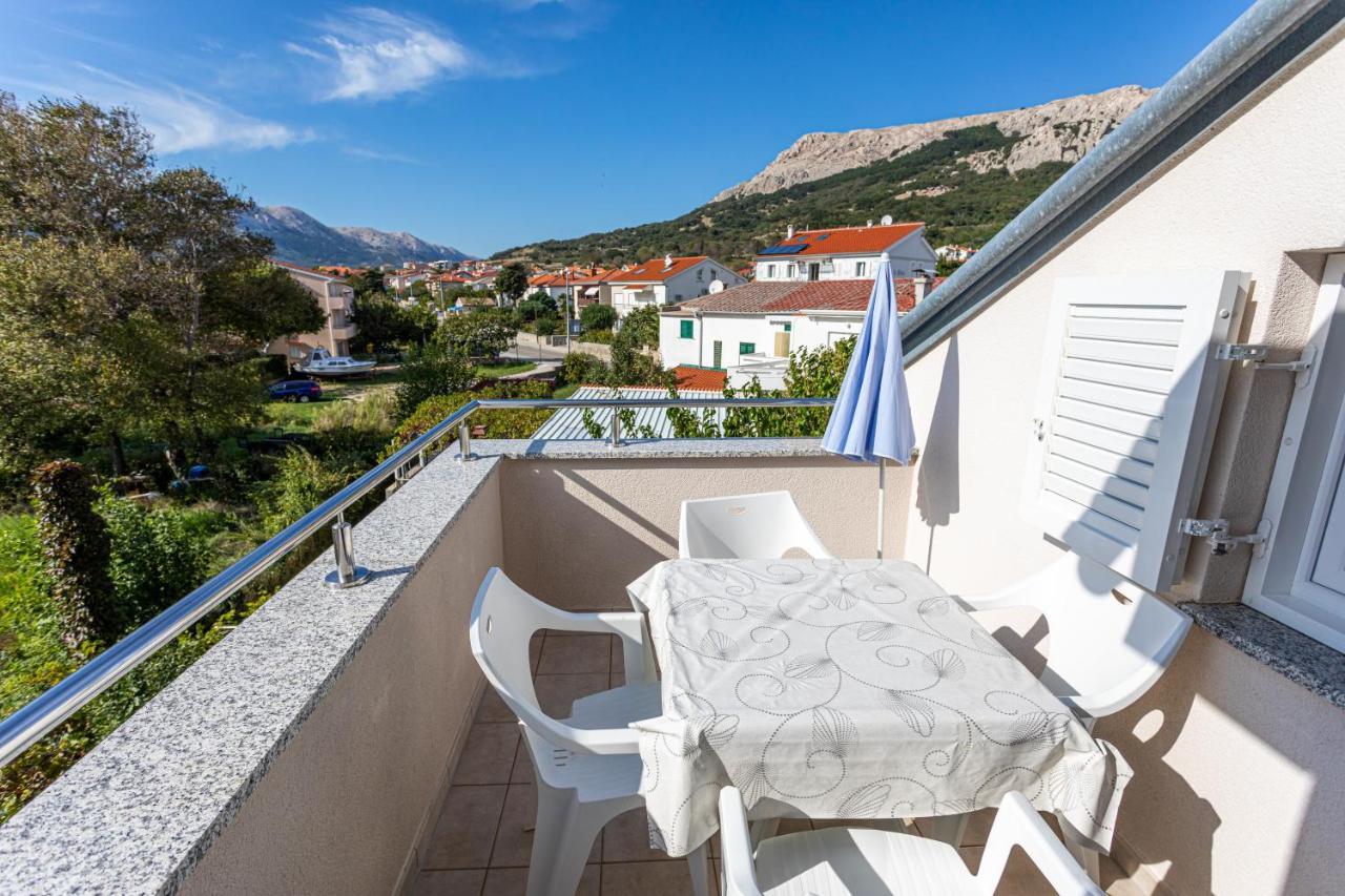 Apartments Crnekovic V Baška Eksteriør billede