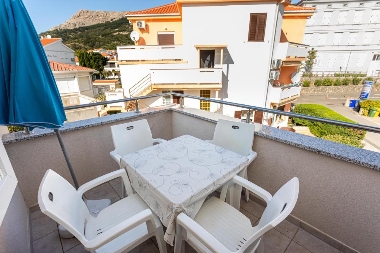 Apartments Crnekovic V Baška Eksteriør billede